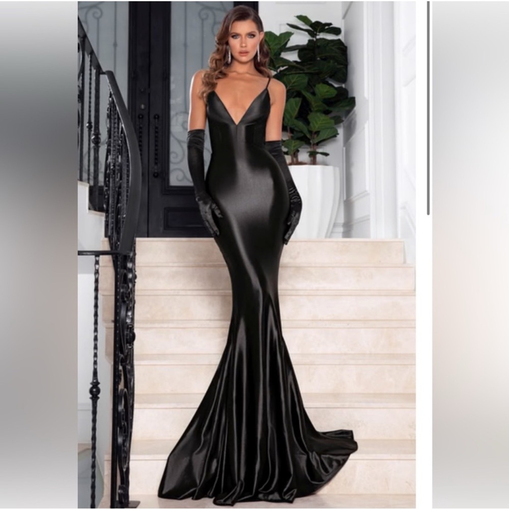 Abyss By Abby Black Sleeveless Prom Gown